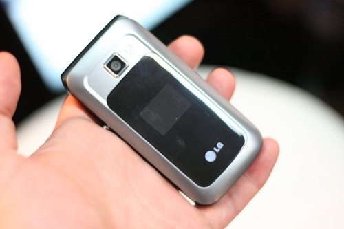LG-KM560