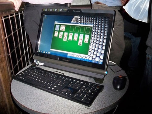 Lenovo nettop IdeaCentre C100 Intel Atom 1,6 GHz DVD Windows 7