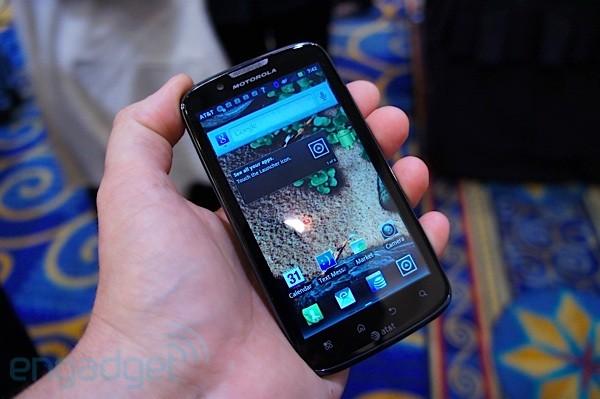 Motorola Atrix 2: процессор NVIDIA Tegra с частотой 1 ГГц