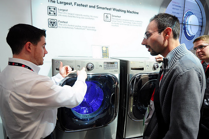 CES 2012: новая мощная стиральная машина от LG