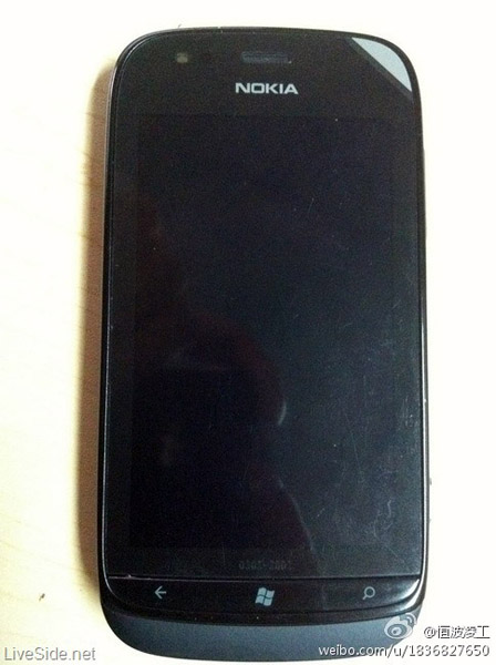 Первое фото грядущего смартфона Nokia Lumia 719
