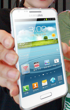 Android-смартфон Samsung SHV-E170K представлен в Корее