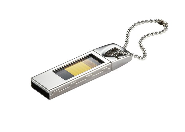 KINGMAX представляет прозрачный USB флеш-накопитель UI-05